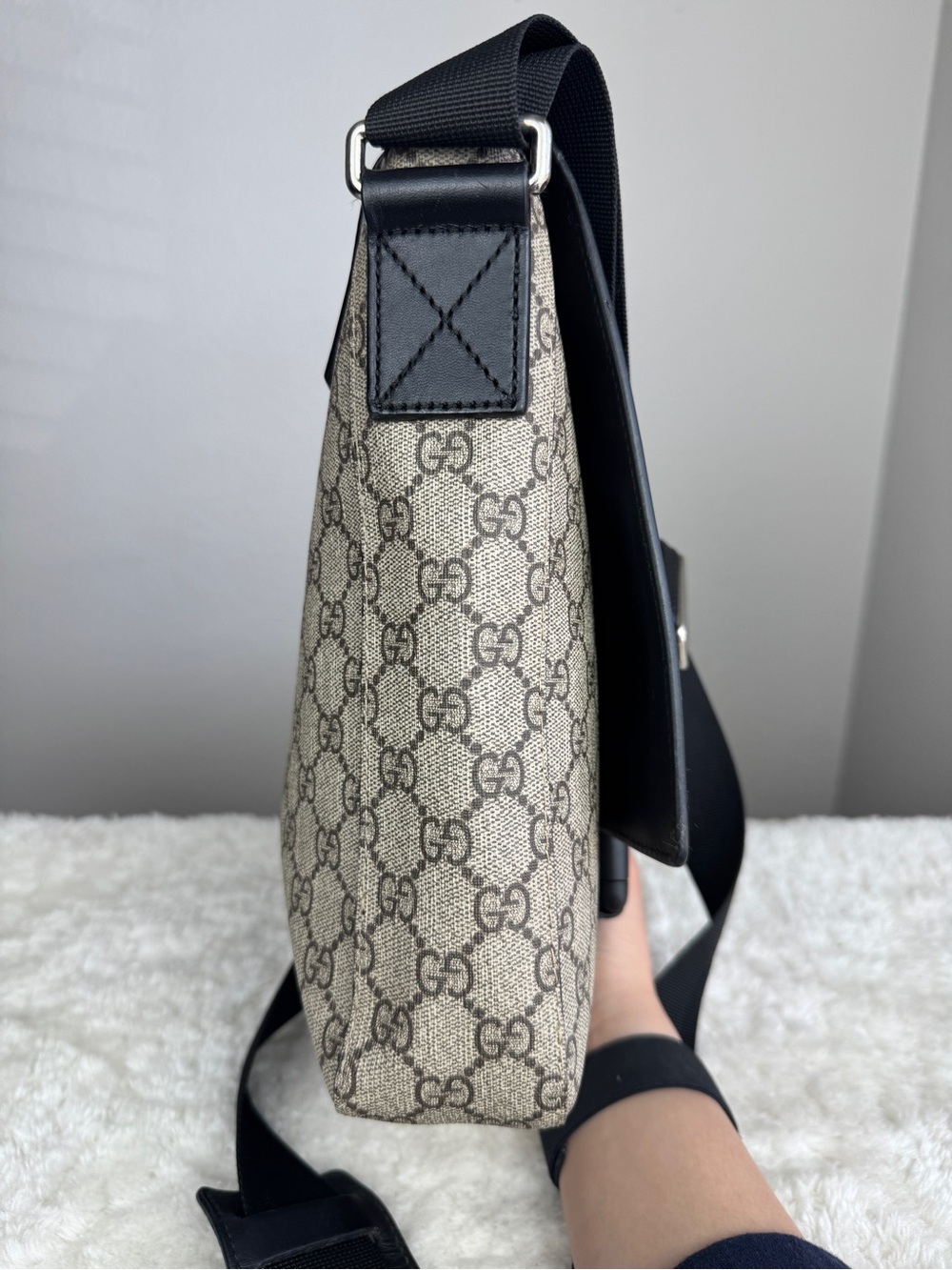 Gucci Black Leather & Beige GG Canvas Crossbody Messenger Bag - Picture 4 of 14
